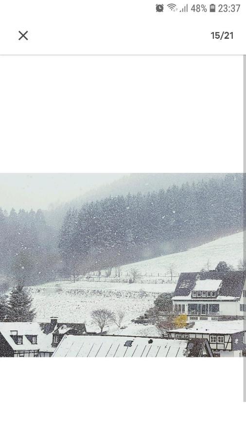4 Erw. 1 Ki. Ski Entspannung Terasse Ausblick Schmallenberg Bagian luar foto